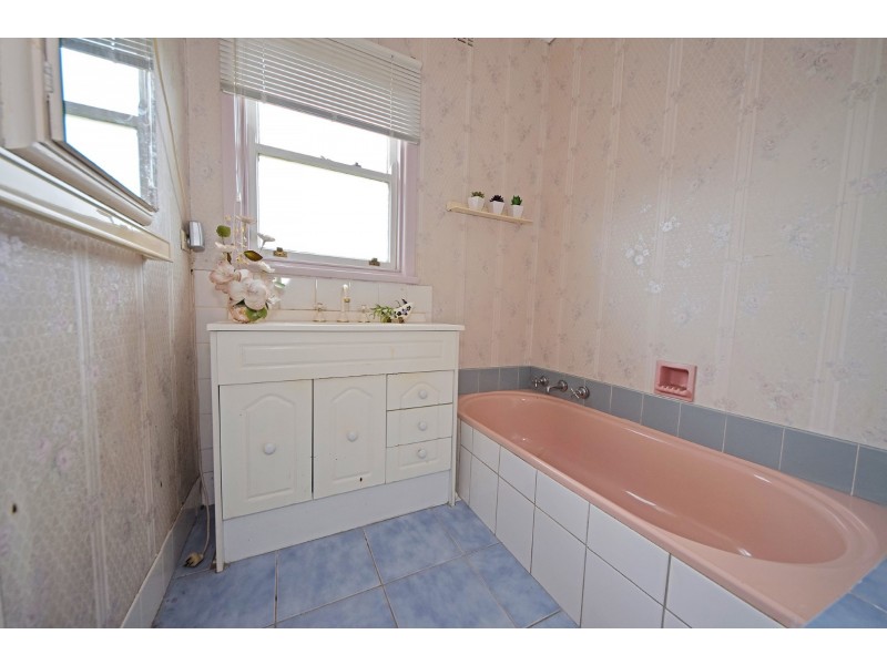 37 Hillside Avenue, Dandenong North VIC 3175