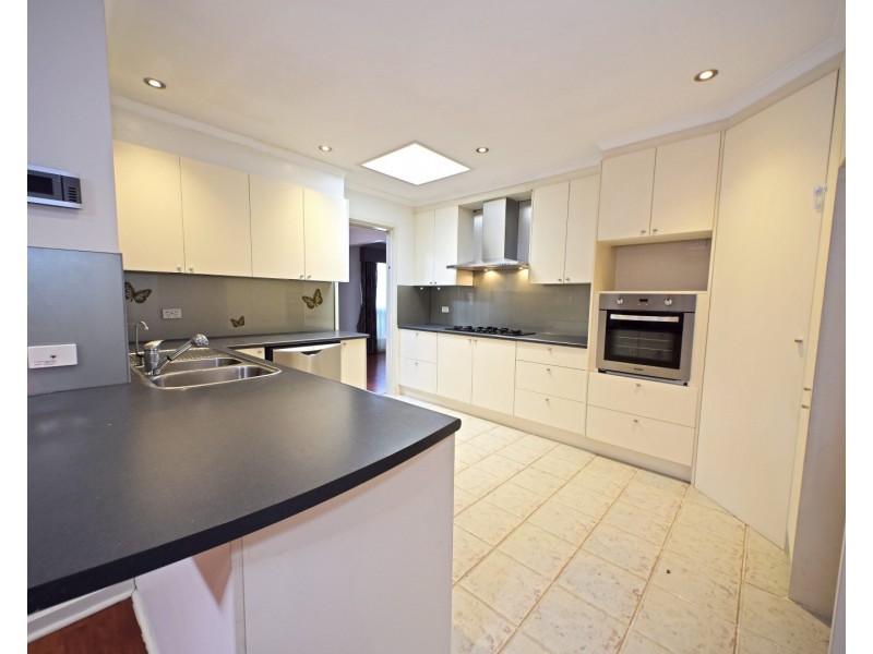 37 Hartland Road, Vermont South VIC 3133