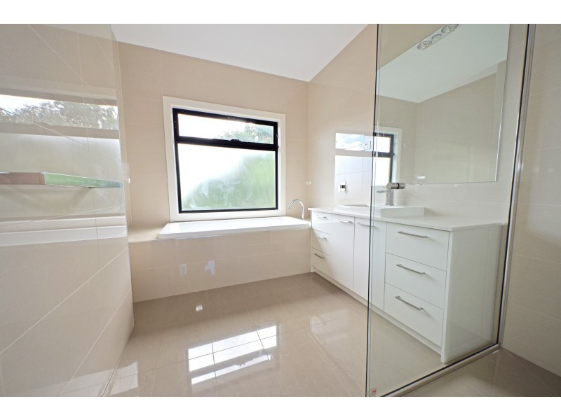38 Yorkshire Street, Blackburn North VIC 3130