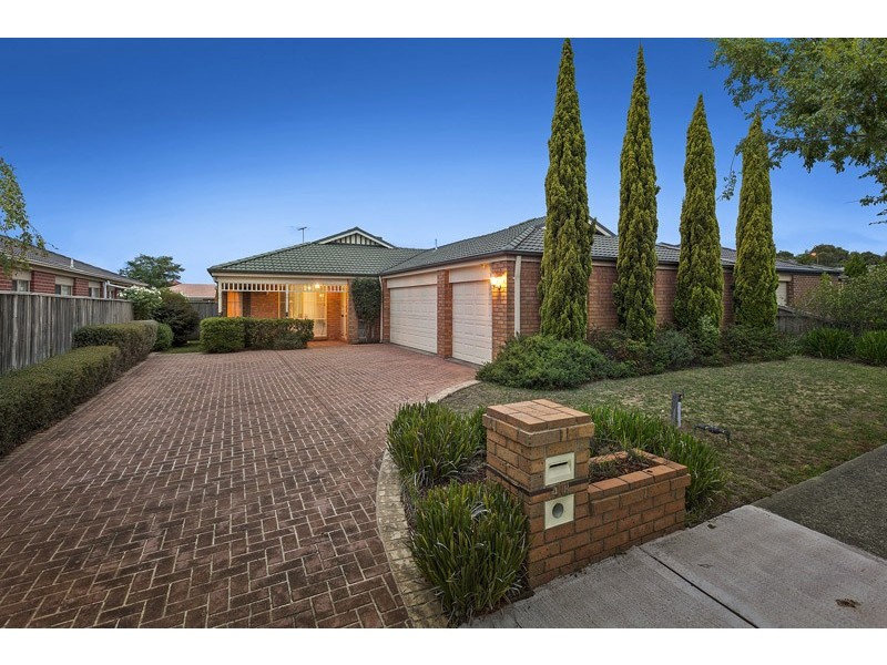 48 Marlesford Crescent, Berwick VIC 3806