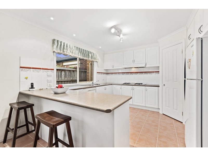 48 Marlesford Crescent, Berwick VIC 3806