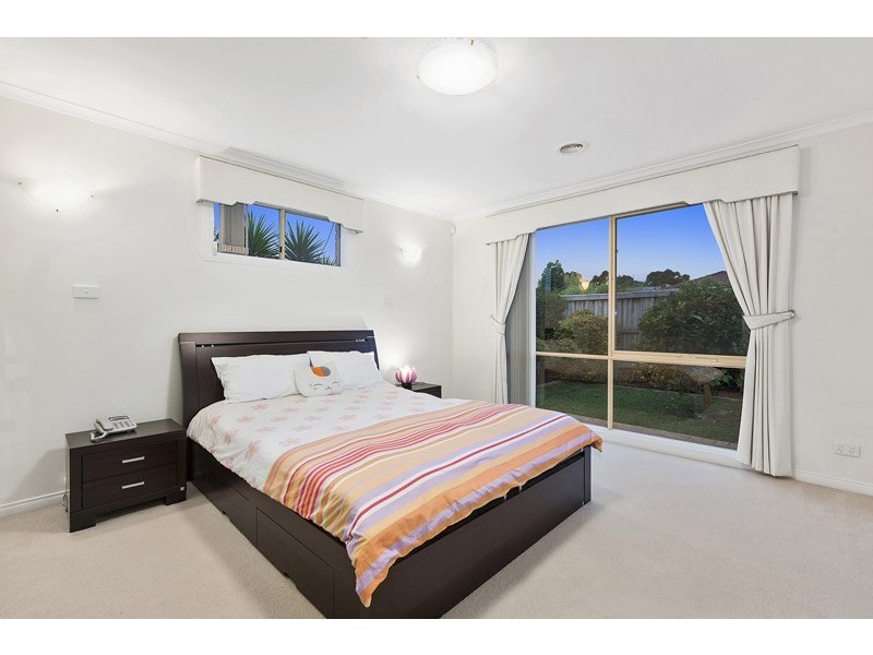 48 Marlesford Crescent, Berwick VIC 3806