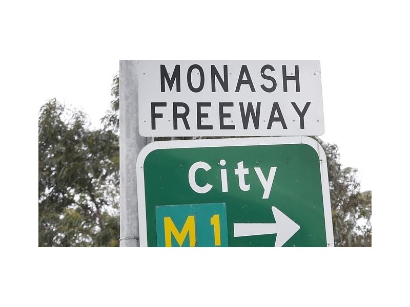 14 Kingsley Grove, Mount Waverley VIC 3149