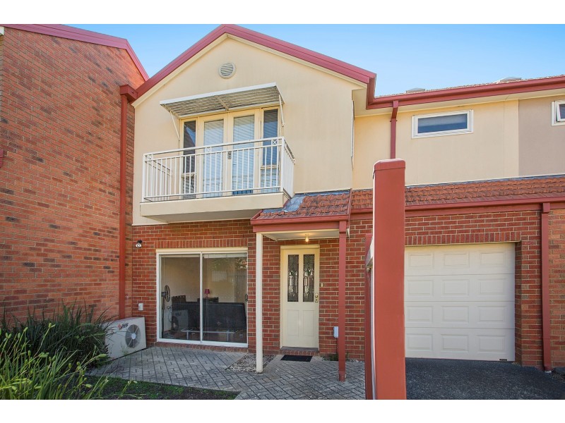 12/1 Mckelvie Court, Glen Waverley VIC 3150