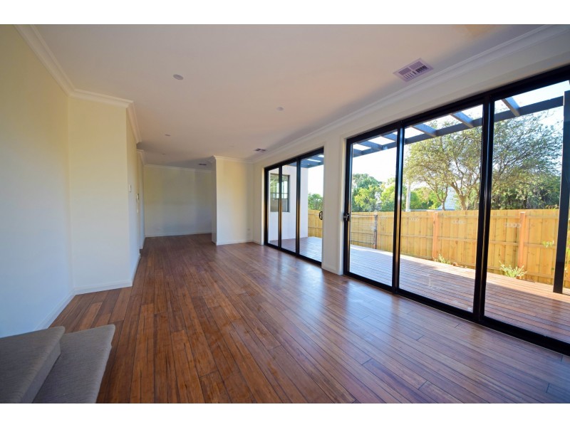 243 Gallaghers Road, Glen Waverley VIC 3150