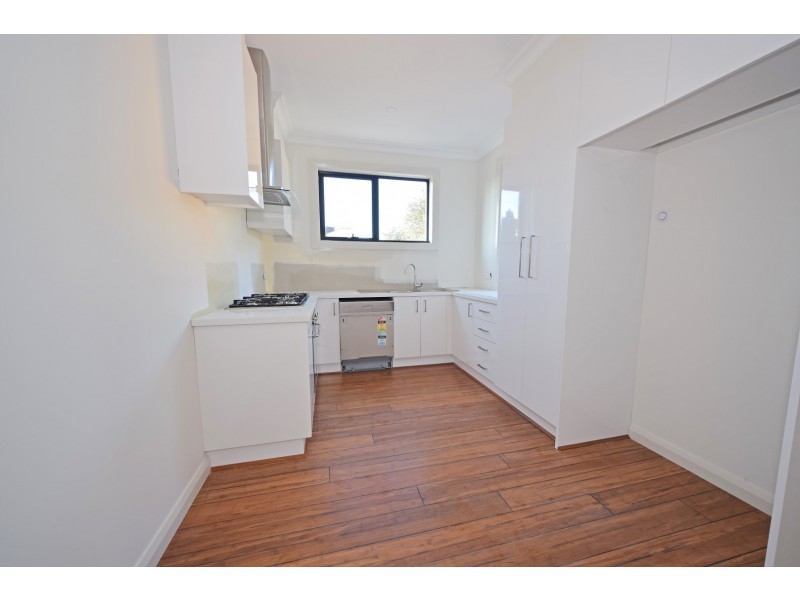 243 Gallaghers Road, Glen Waverley VIC 3150