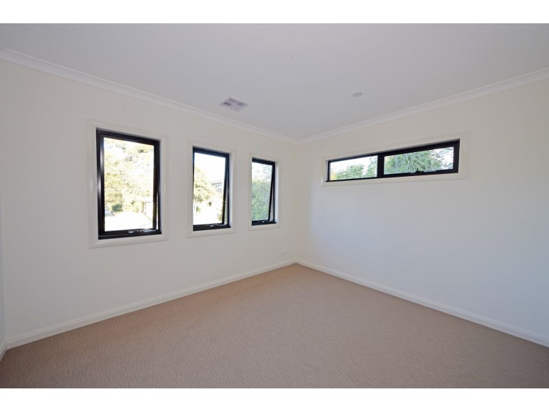 243 Gallaghers Road, Glen Waverley VIC 3150