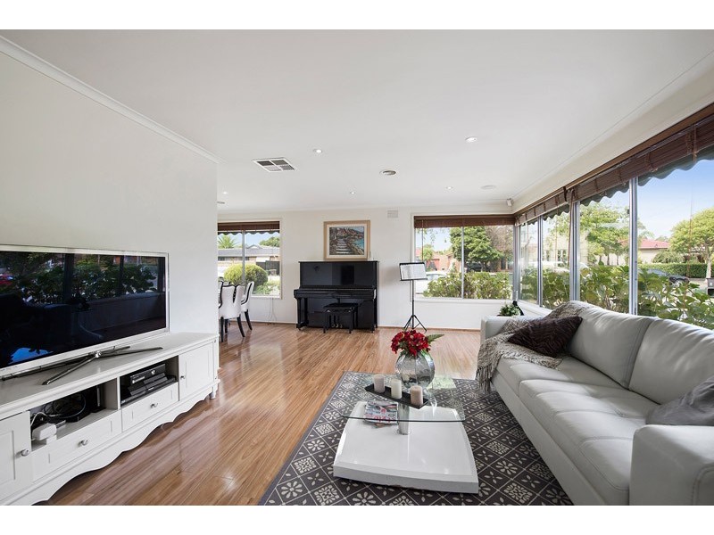 18 Netherby Avenue, Wheelers Hill VIC 3150