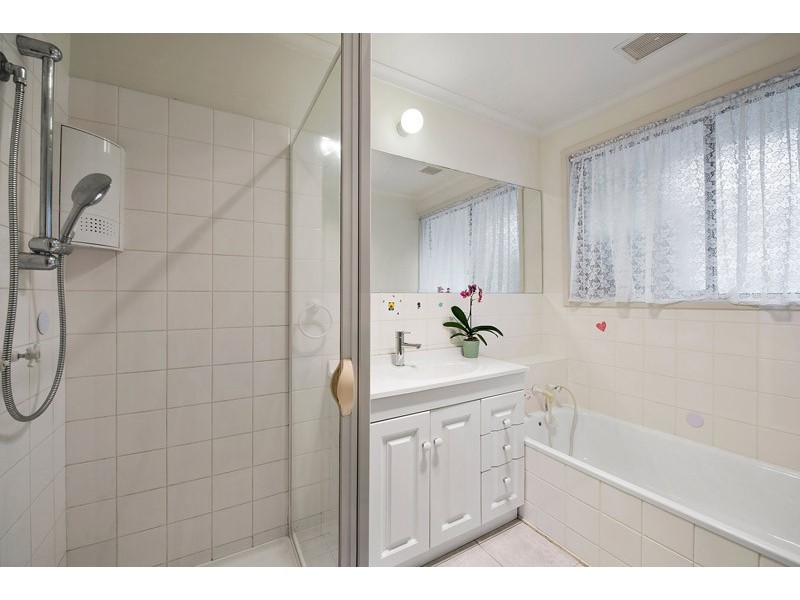 18 Netherby Avenue, Wheelers Hill VIC 3150