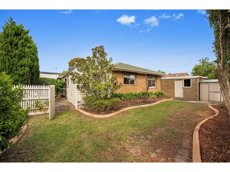 18 Netherby Avenue, Wheelers Hill VIC 3150