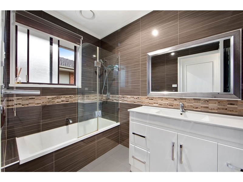 5 Meadowbrook Drive, Wheelers Hill VIC 3150