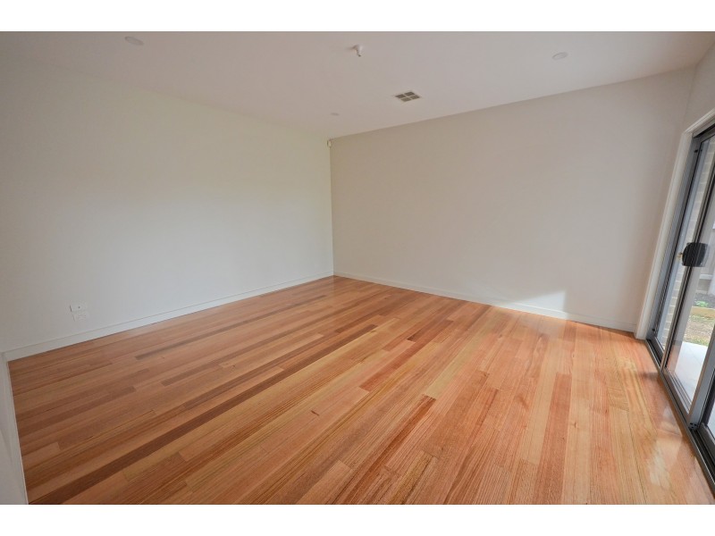 57 Delmore Crescent, Glen Waverley VIC 3150