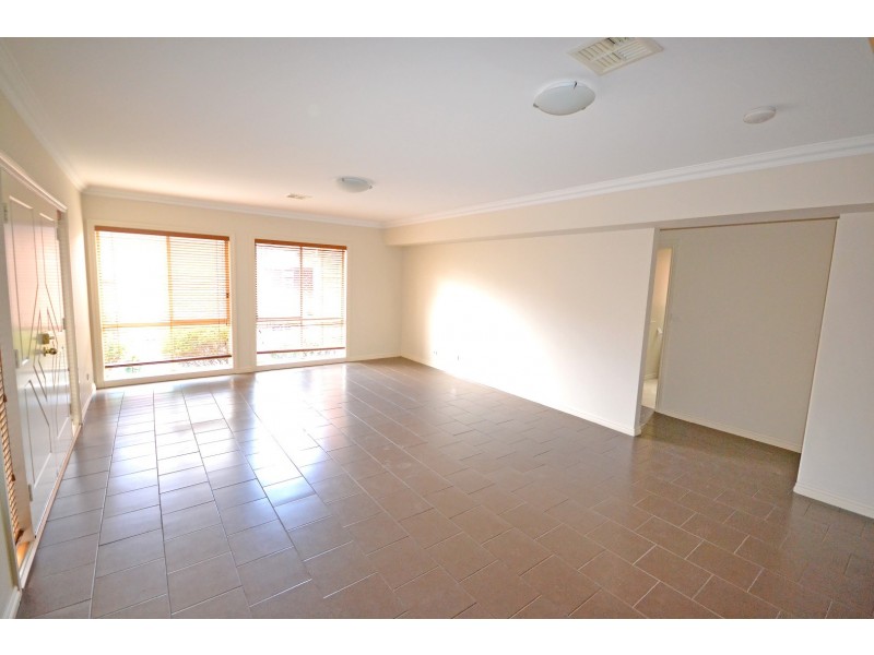 2/343 High Street Road, Mount Waverley VIC 3149