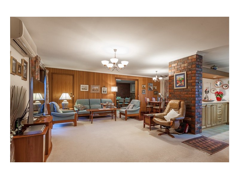 17 Roslyn Court, Dandenong North VIC 3175