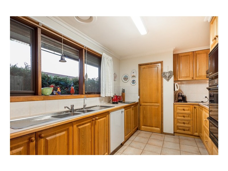 17 Roslyn Court, Dandenong North VIC 3175