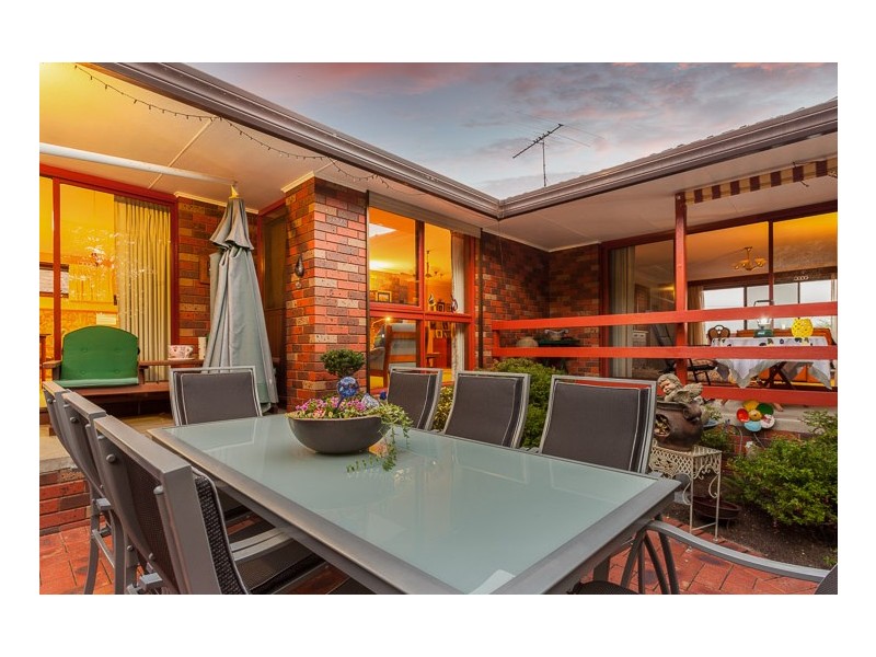 17 Roslyn Court, Dandenong North VIC 3175