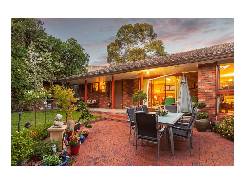 17 Roslyn Court, Dandenong North VIC 3175