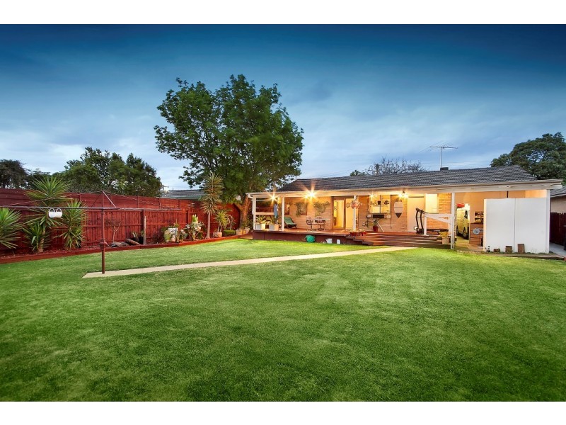 26 Risdon Drive, Notting Hill VIC 3168