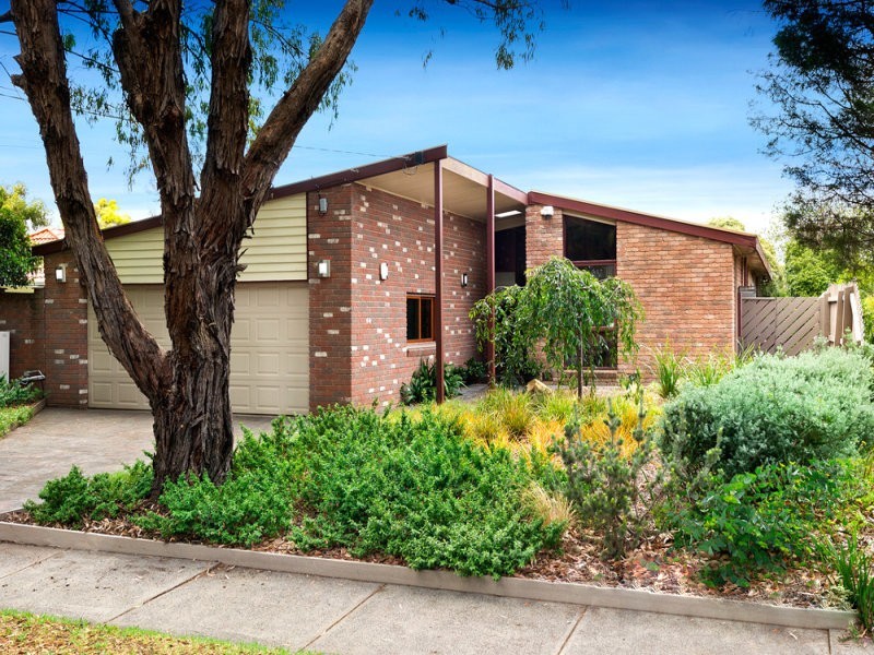 20 King Arthur Drive, Glen Waverley VIC 3150