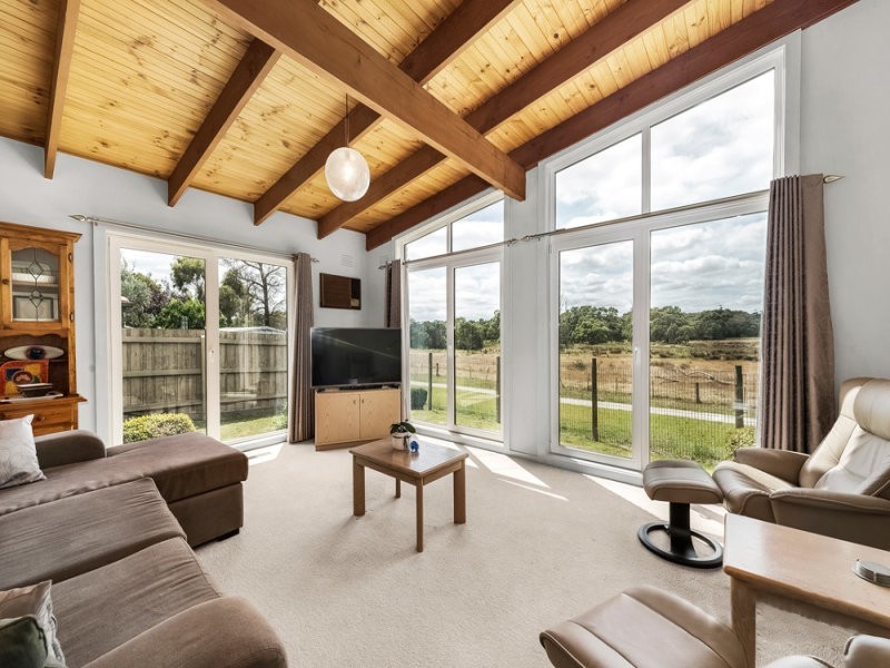 20 King Arthur Drive, Glen Waverley VIC 3150