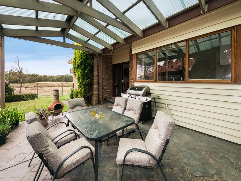 20 King Arthur Drive, Glen Waverley VIC 3150