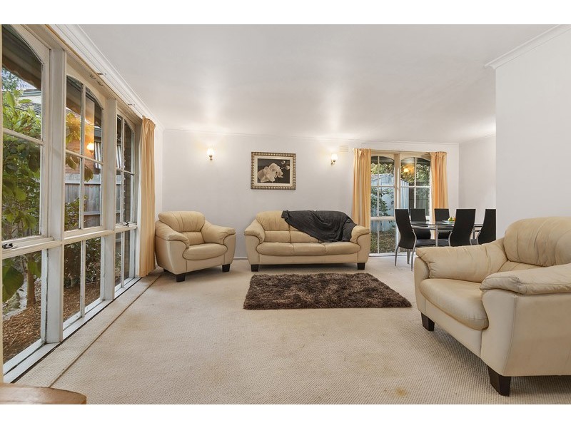 2 Rydal Place, Wheelers Hill VIC 3150