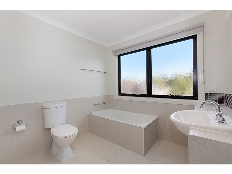 2/5 Green Avenue, Mulgrave VIC 3170