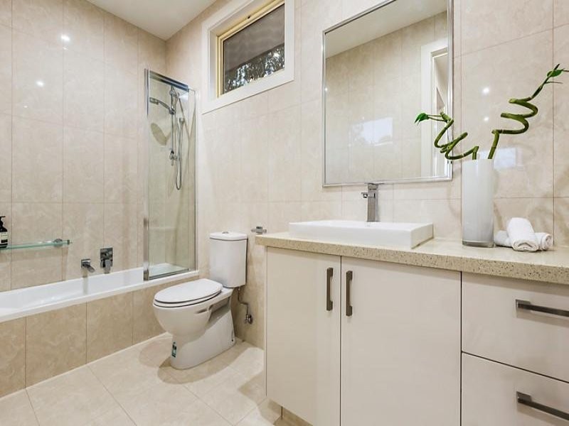 1/5 Darcy Court, Notting Hill VIC 3168