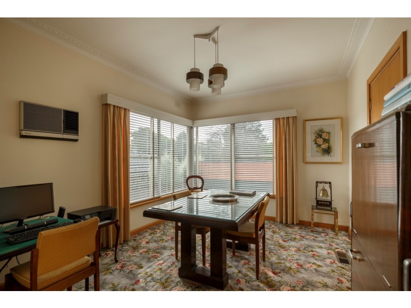 16 Wadham Parade, Mount Waverley VIC 3149