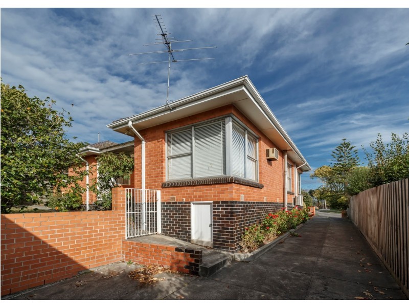 16 Wadham Parade, Mount Waverley VIC 3149