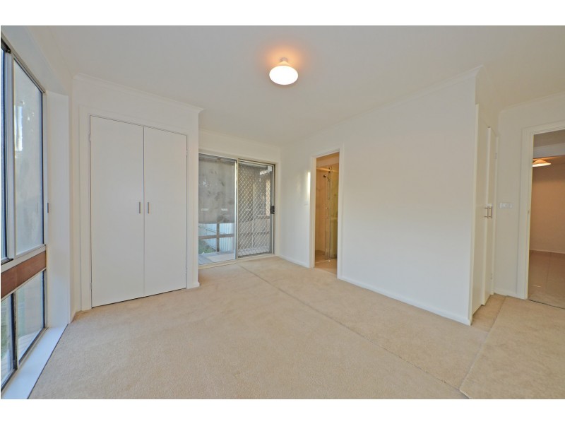 21 Akuna Avenue, Notting Hill VIC 3168