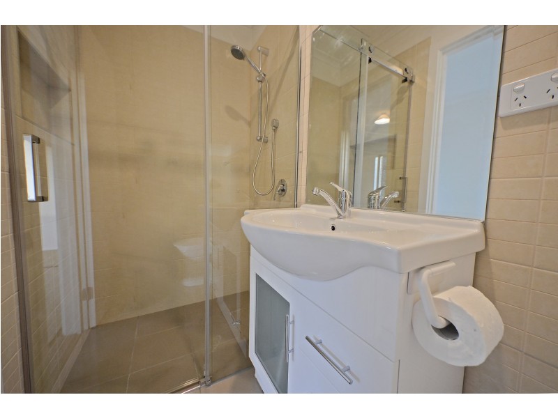 21 Akuna Avenue, Notting Hill VIC 3168