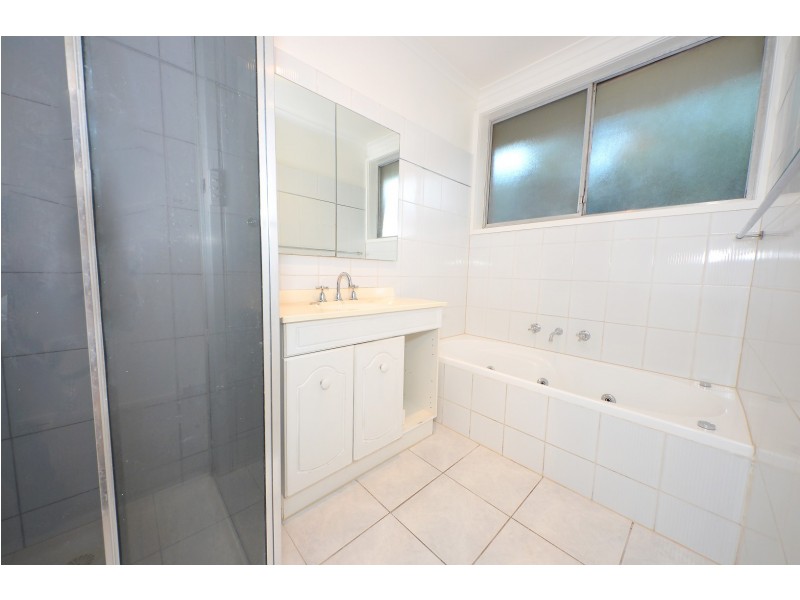 21 Akuna Avenue, Notting Hill VIC 3168