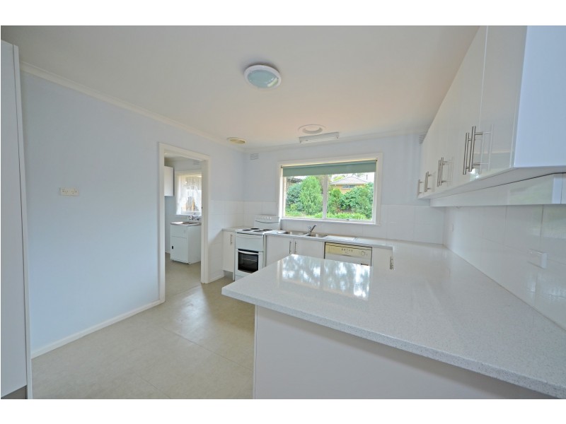 31 Kincumber Drive, Glen Waverley VIC 3150