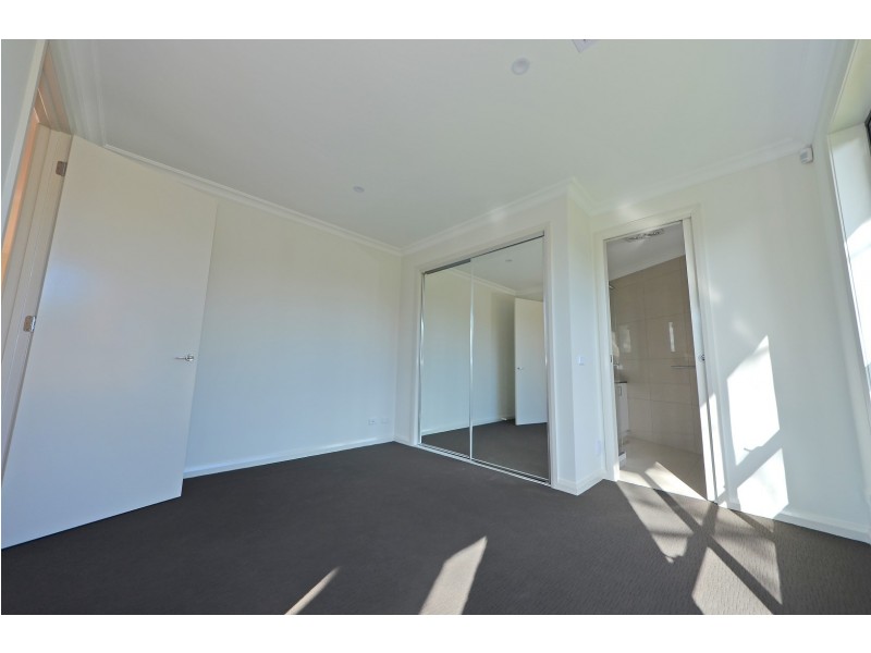 47 Driftwood Drive, Glen Waverley VIC 3150