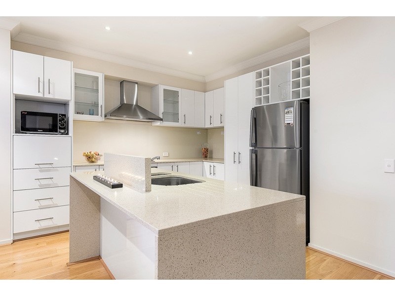 33 Cookson Way, Burwood VIC 3125