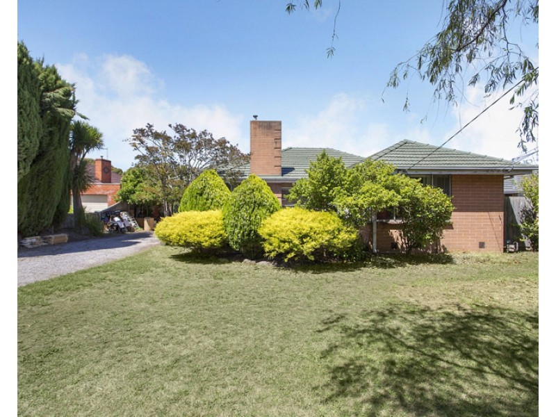 22 Risdon Drive, Notting Hill VIC 3168