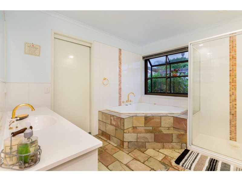 21 Somerset Drive, Dandenong North VIC 3175