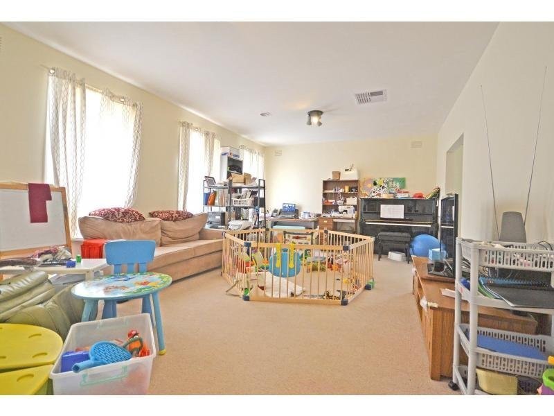 58 Knights Drive, Glen Waverley VIC 3150