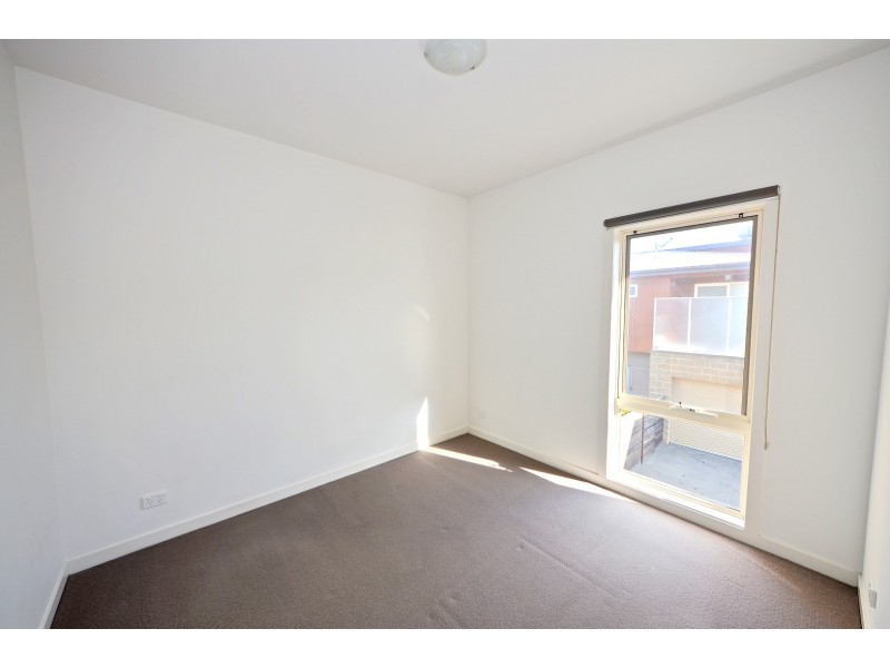 4/43-45 Winbirra Parade, Ashwood VIC 3147