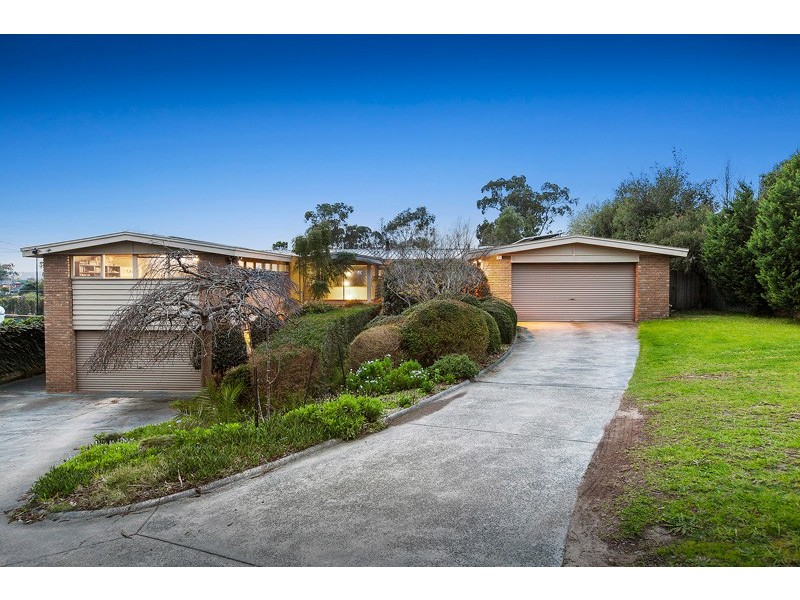 6 Fairview Avenue, Wheelers Hill VIC 3150