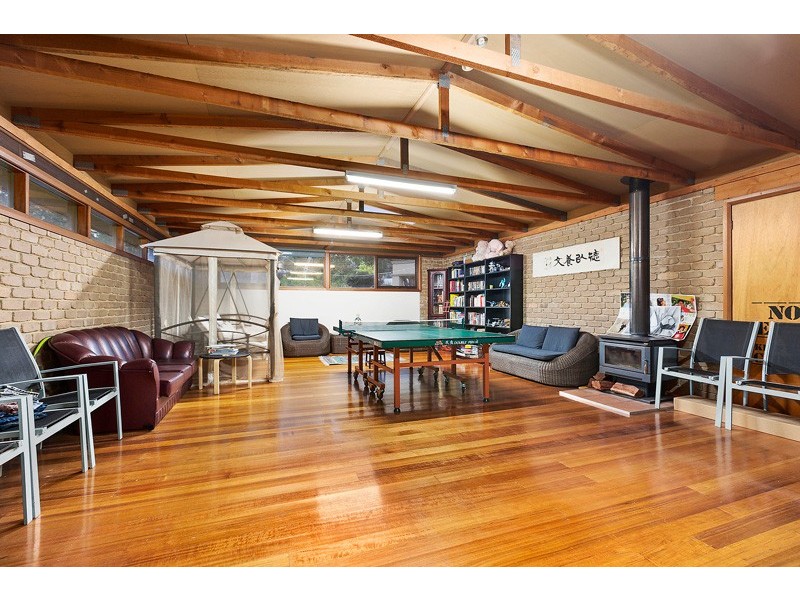 6 Fairview Avenue, Wheelers Hill VIC 3150