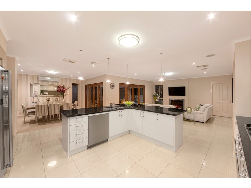 5 Jells Road, Wheelers Hill VIC 3150