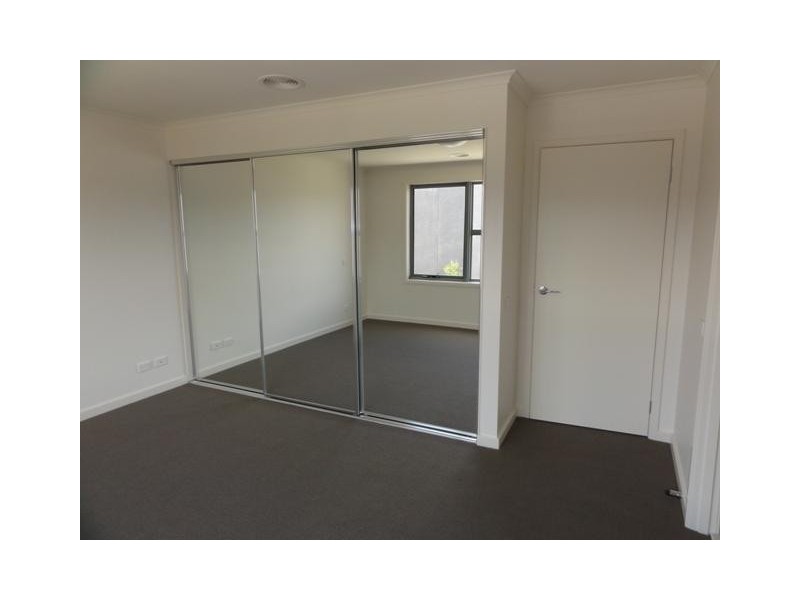 24 Richmond Circuit, Mulgrave VIC 3170