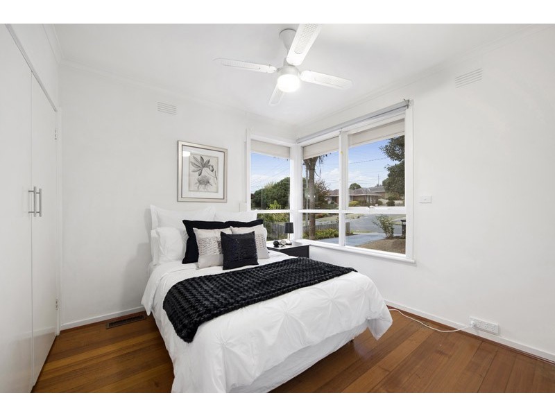 62 Ivanhoe Street, Glen Waverley VIC 3150