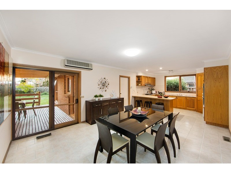 10 Bemboka Court, Wantirna South VIC 3152