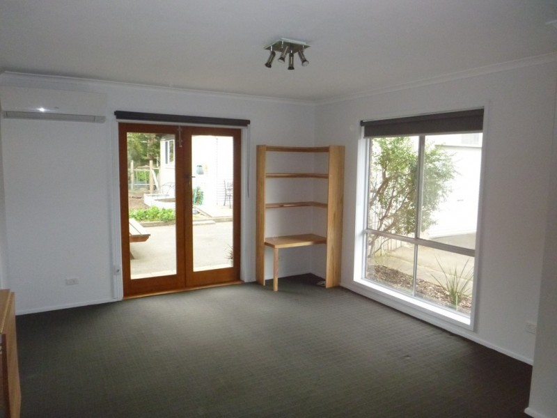 2/54 Rialannah Road, Mount Nelson TAS 7007