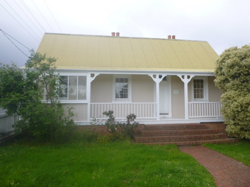 110 Giblin Street, Lenah Valley TAS 7008