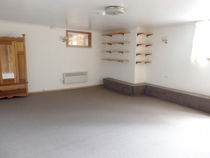 5a St Helens Street, Lindisfarne TAS 7015