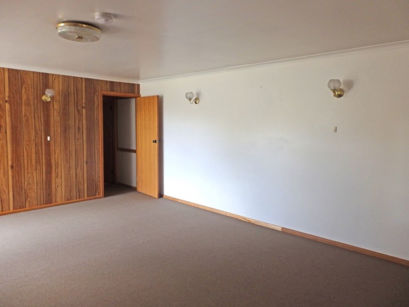5a St Helens Street, Lindisfarne TAS 7015